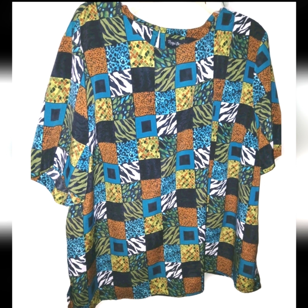 Maggie Barnes - Women's Plus Size Dress Casual short sleeve Blouse. Size 2X